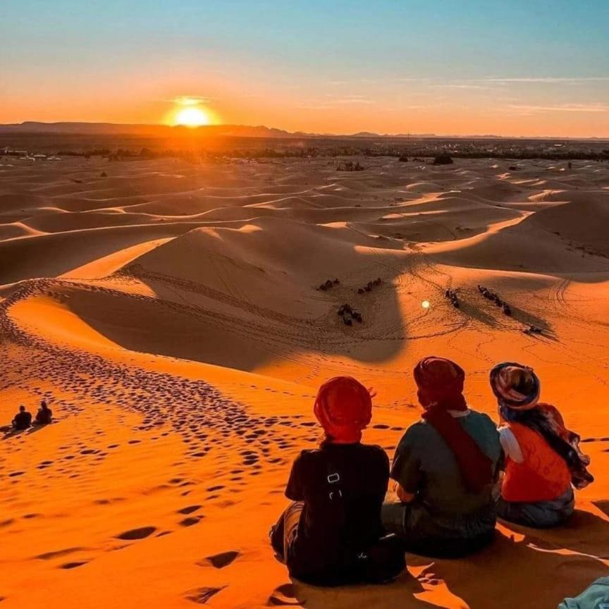 Bivouac Camel Trips Hotel Merzouga Bagian luar foto