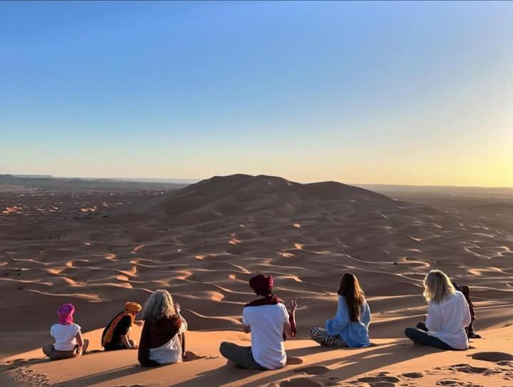 Bivouac Camel Trips Hotel Merzouga Bagian luar foto