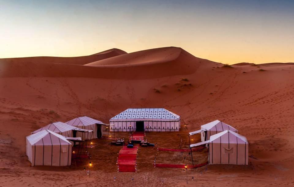 Bivouac Camel Trips Hotel Merzouga Bagian luar foto