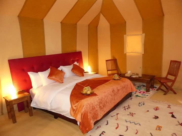 Bivouac Camel Trips Hotel Merzouga Bagian luar foto