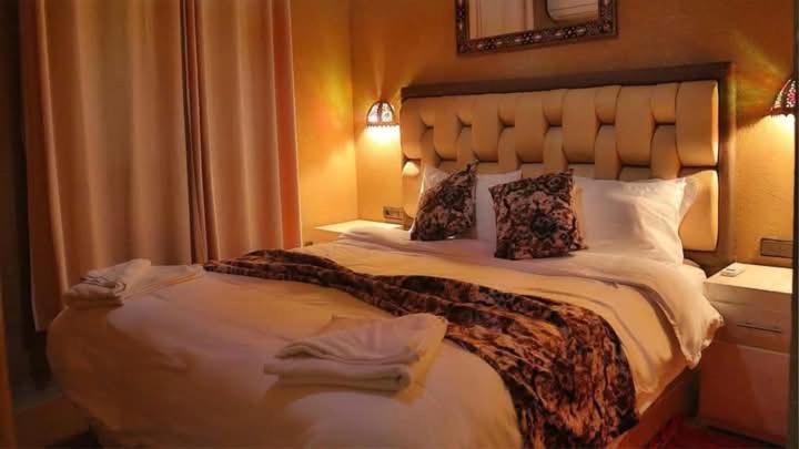 Bivouac Camel Trips Hotel Merzouga Bagian luar foto