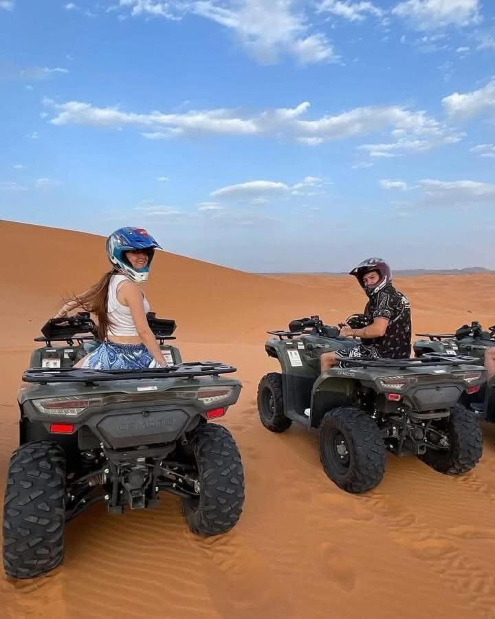Bivouac Camel Trips Hotel Merzouga Bagian luar foto