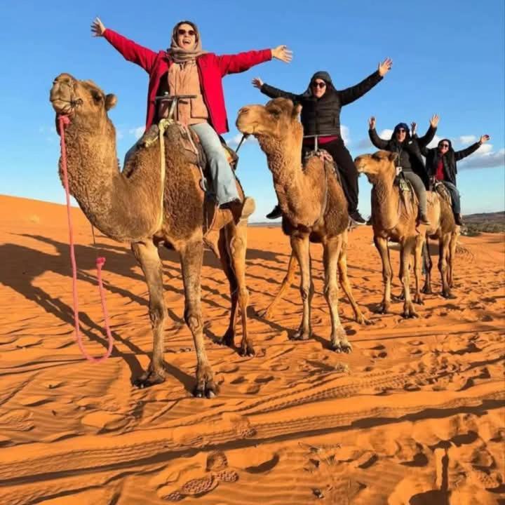 Bivouac Camel Trips Hotel Merzouga Bagian luar foto