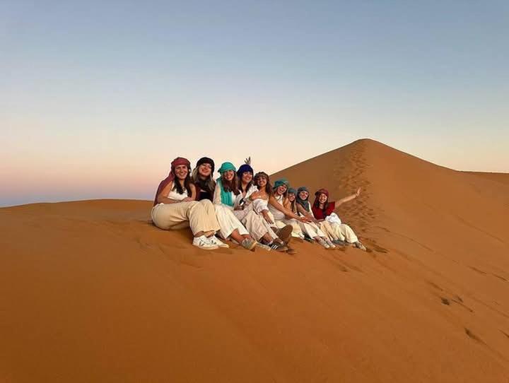 Bivouac Camel Trips Hotel Merzouga Bagian luar foto