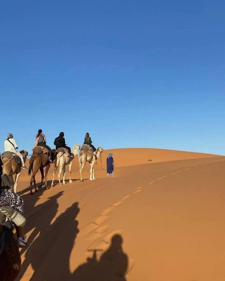 Bivouac Camel Trips Hotel Merzouga Bagian luar foto